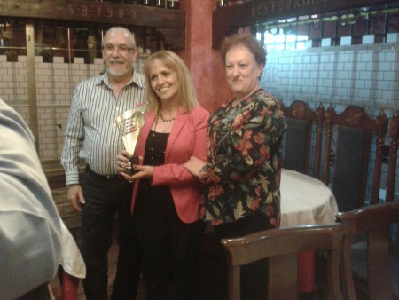 1ª MENCIÓN DE HONOR de MAGENTA  Presidente y tesorera